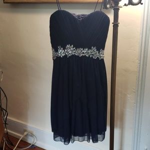 Navy blue prom dress (size 7 )